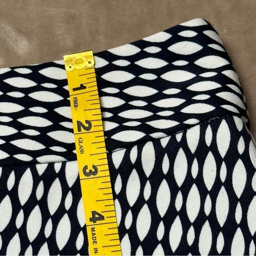 Banana Republic Sloan Pencil Skirt Blue White Geometric Career Business Size 2 - Picture 7 of 10